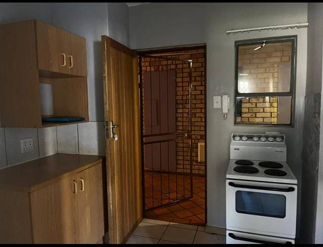 2 BEDROOM APARTMENT FOR SALE IN KANONIERSPARK